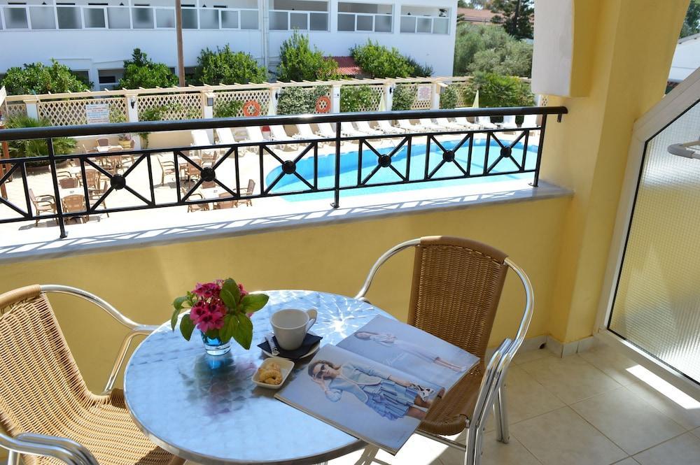 Konstantina Apartments Kávos Zewnętrze zdjęcie