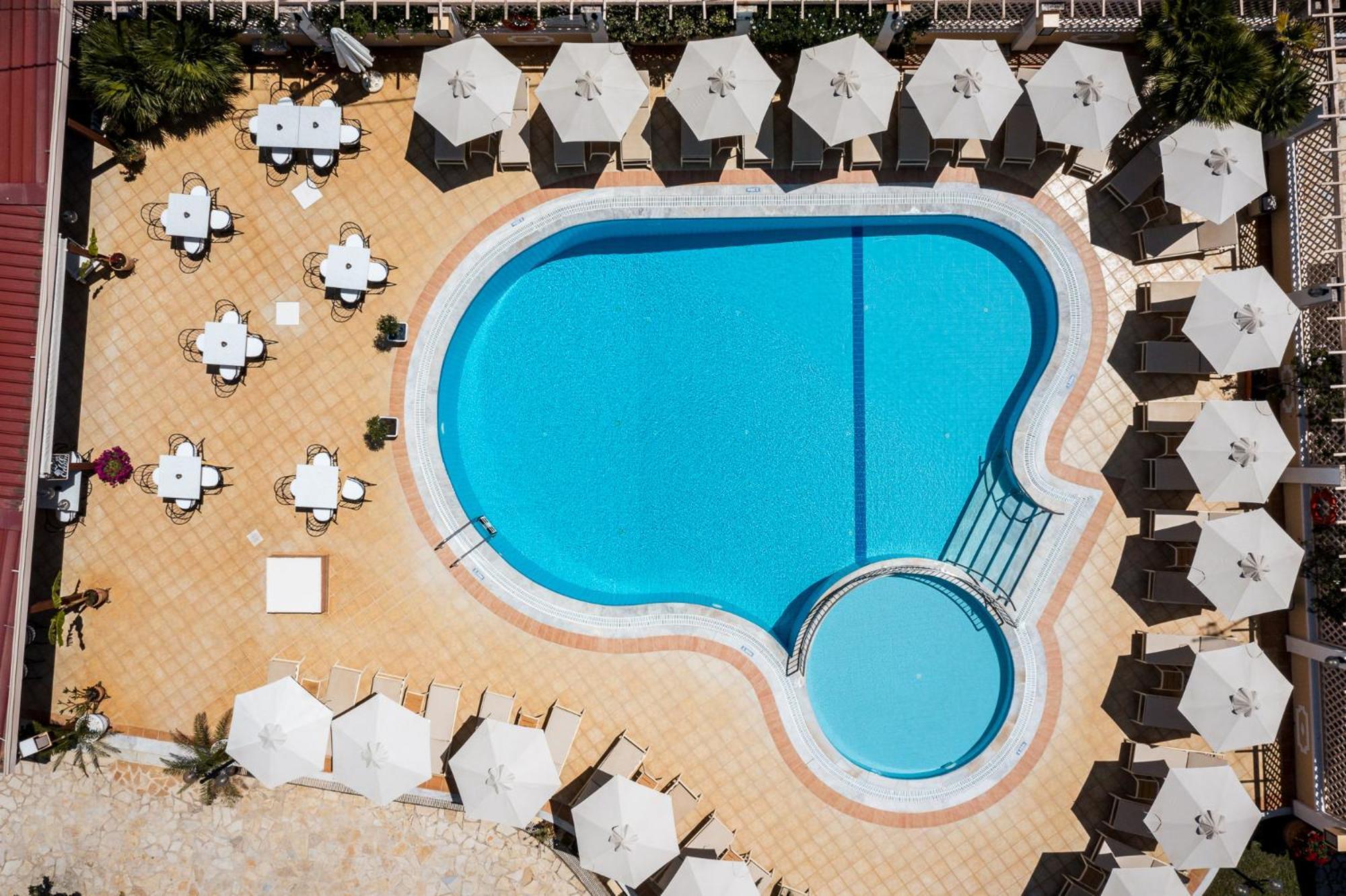 Konstantina Apartments Kávos Zewnętrze zdjęcie