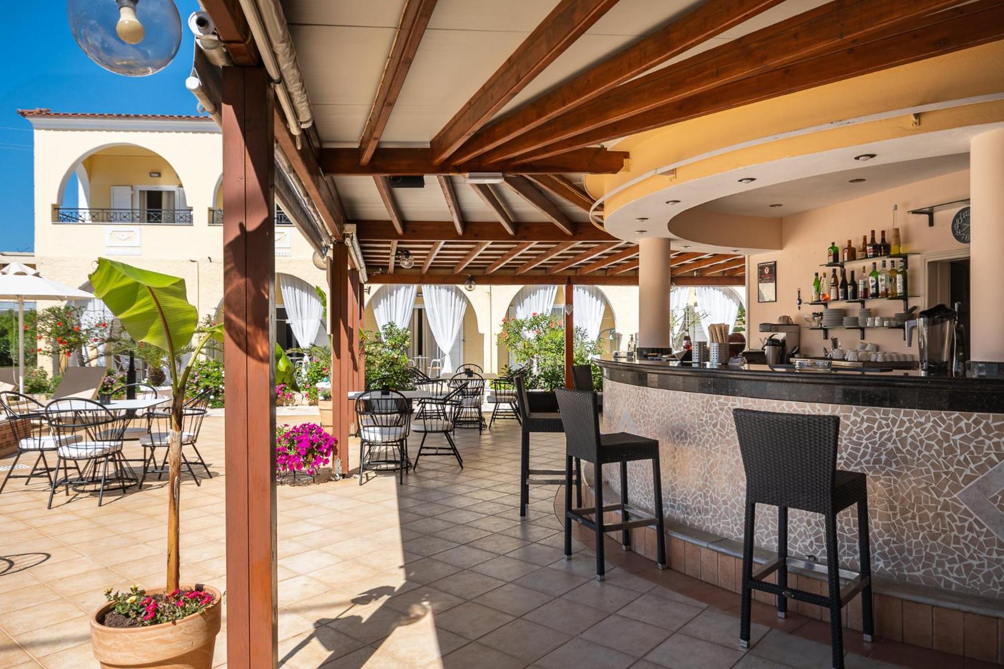 Konstantina Apartments Kávos Zewnętrze zdjęcie
