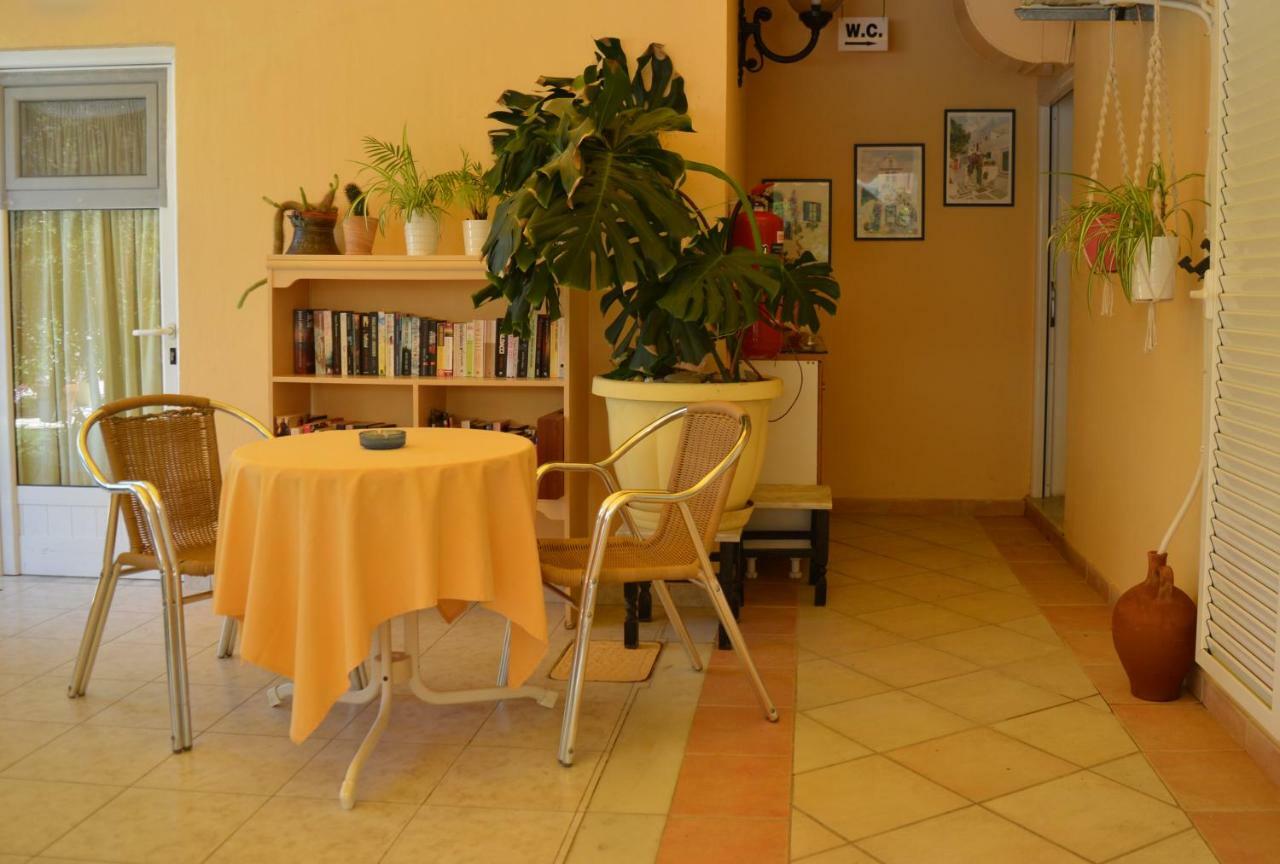 Konstantina Apartments Kávos Zewnętrze zdjęcie